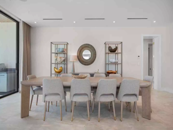 Luxury Beachfront Retreat in Nassau - Exclusive Vacation Rental